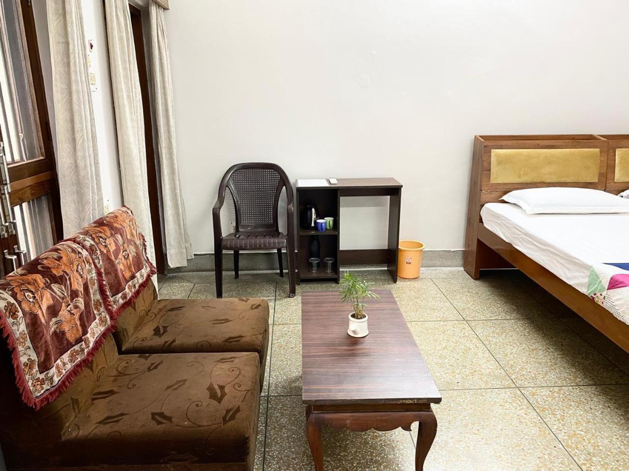 Garden View Residency Panzió Lakhnau Kültér fotó