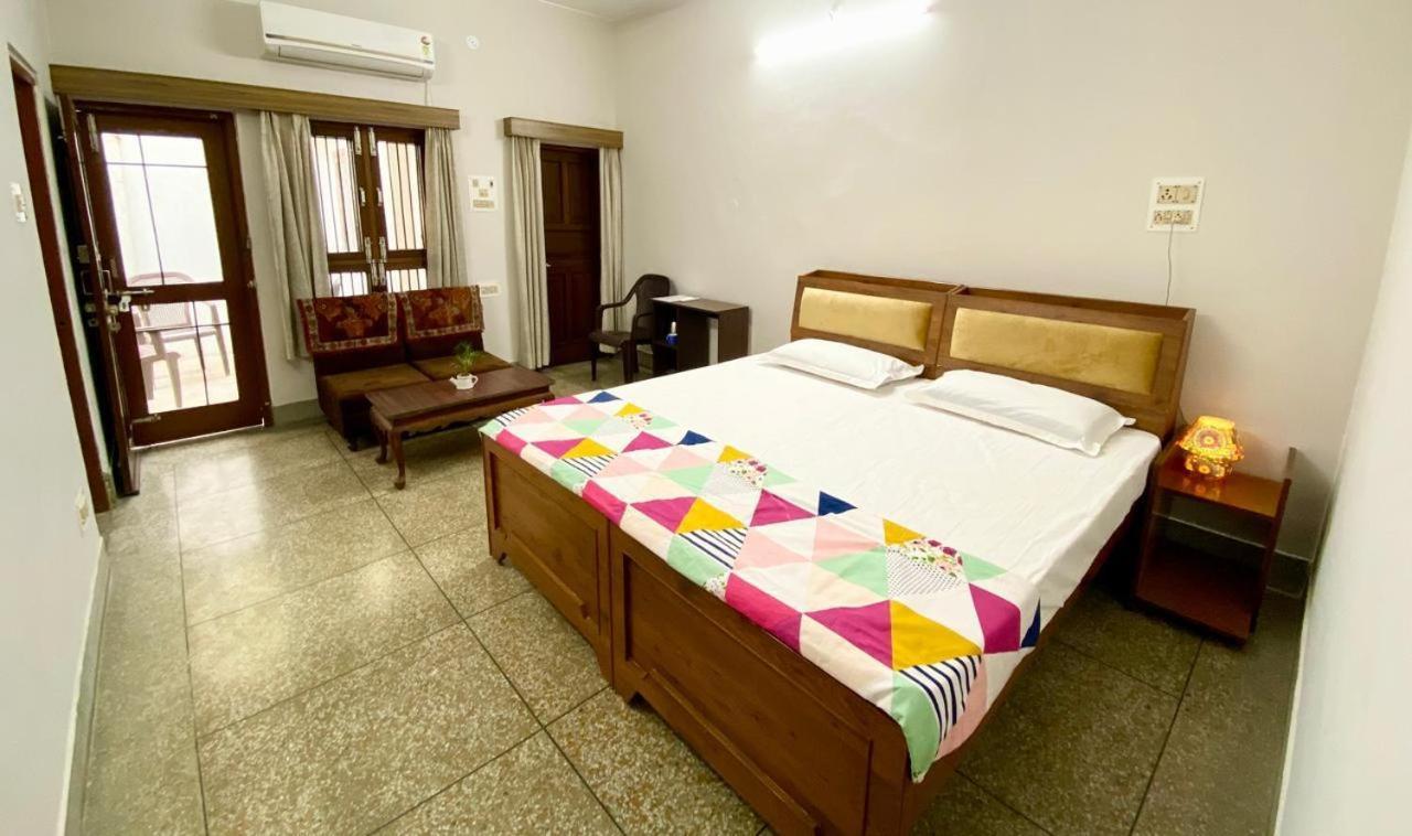 Garden View Residency Panzió Lakhnau Kültér fotó